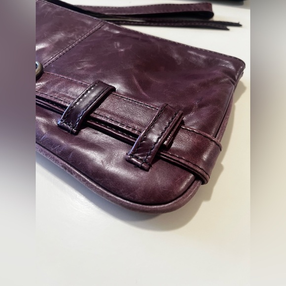 Elegant Dark Purple Pebbled Leather Clutch - Picture 3 of 11